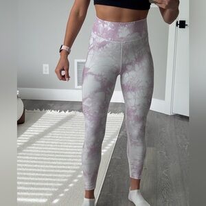 Lululemon Purple Tie Dye compression style Leggings size 4